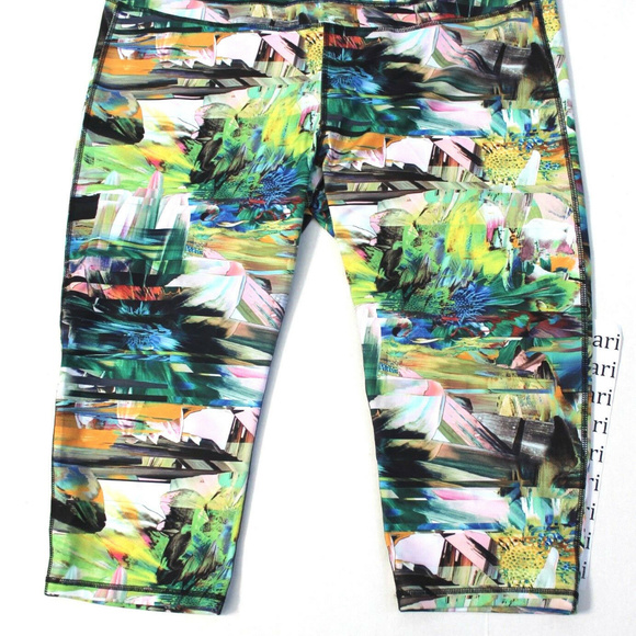 Lucy Studio Capri Blurred Floral - Picture 6 of 7